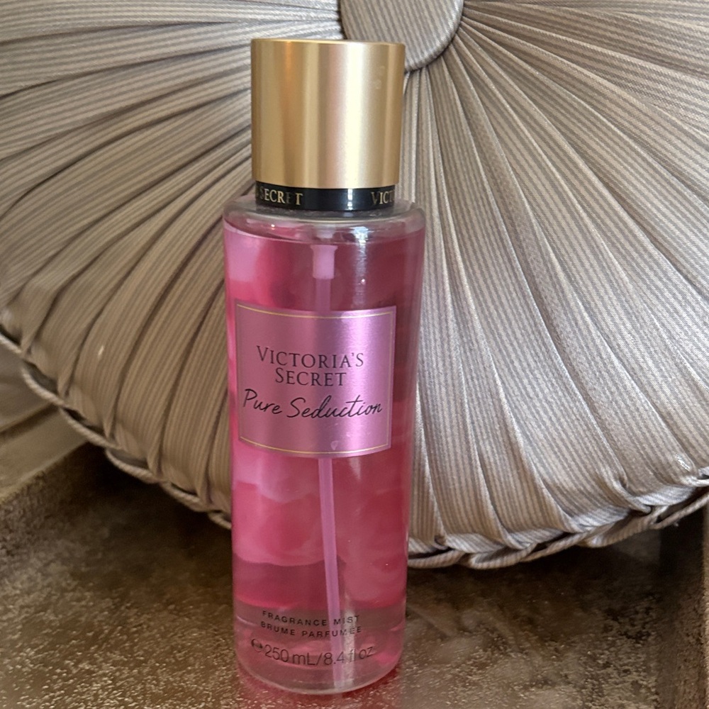 ✨NEW ✨Victoria's Secret Pure Seduction Mist - Pink with Gold Cap